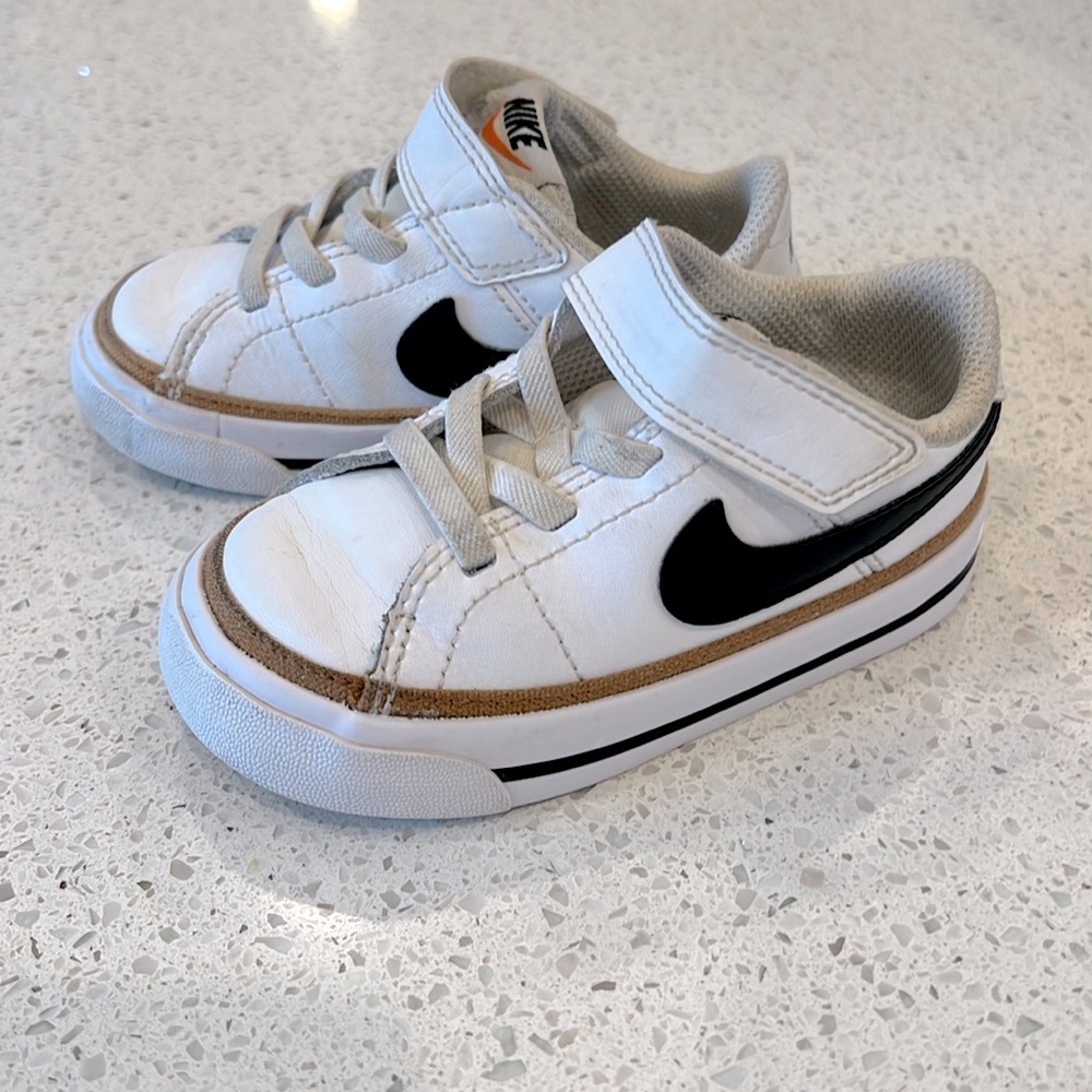 Nike court legacy toddler size 6c
